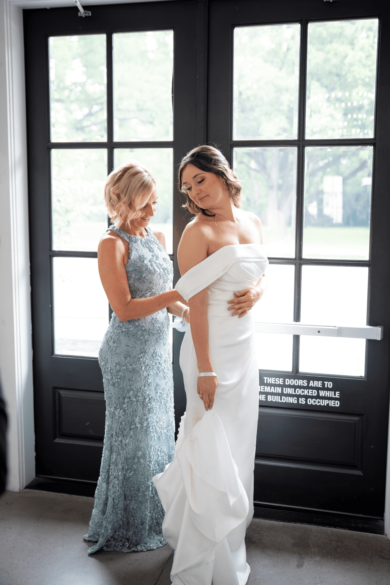 A Colorful Spring Wedding at Addison Woods: Zach & Jacklyn — photograph 3