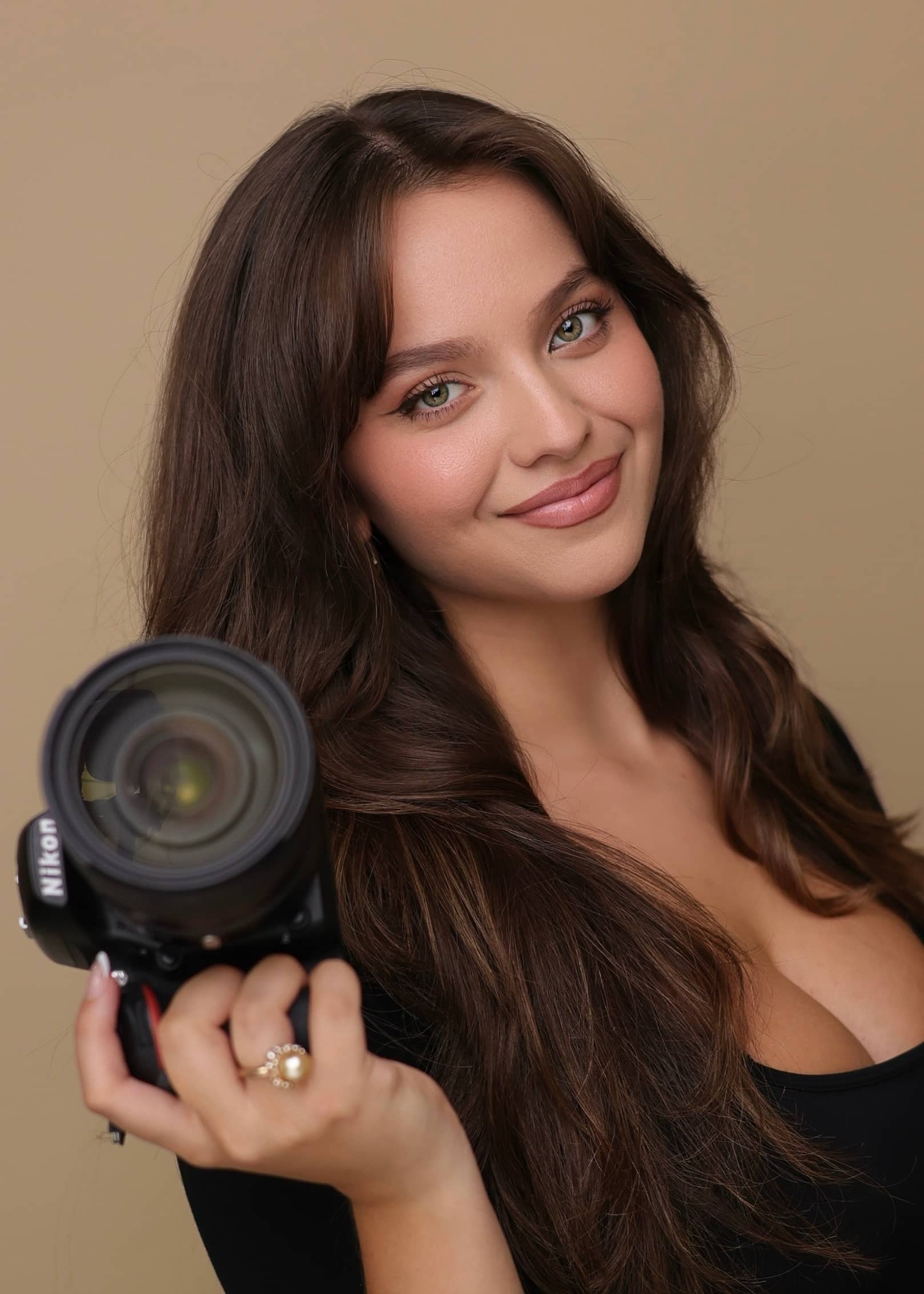 Elysze, Founder & Lead Photographer of Petal of Light